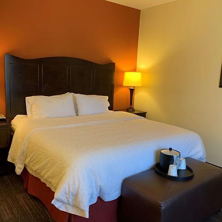 Hampton Inn Поплар Блъф Екстериор снимка