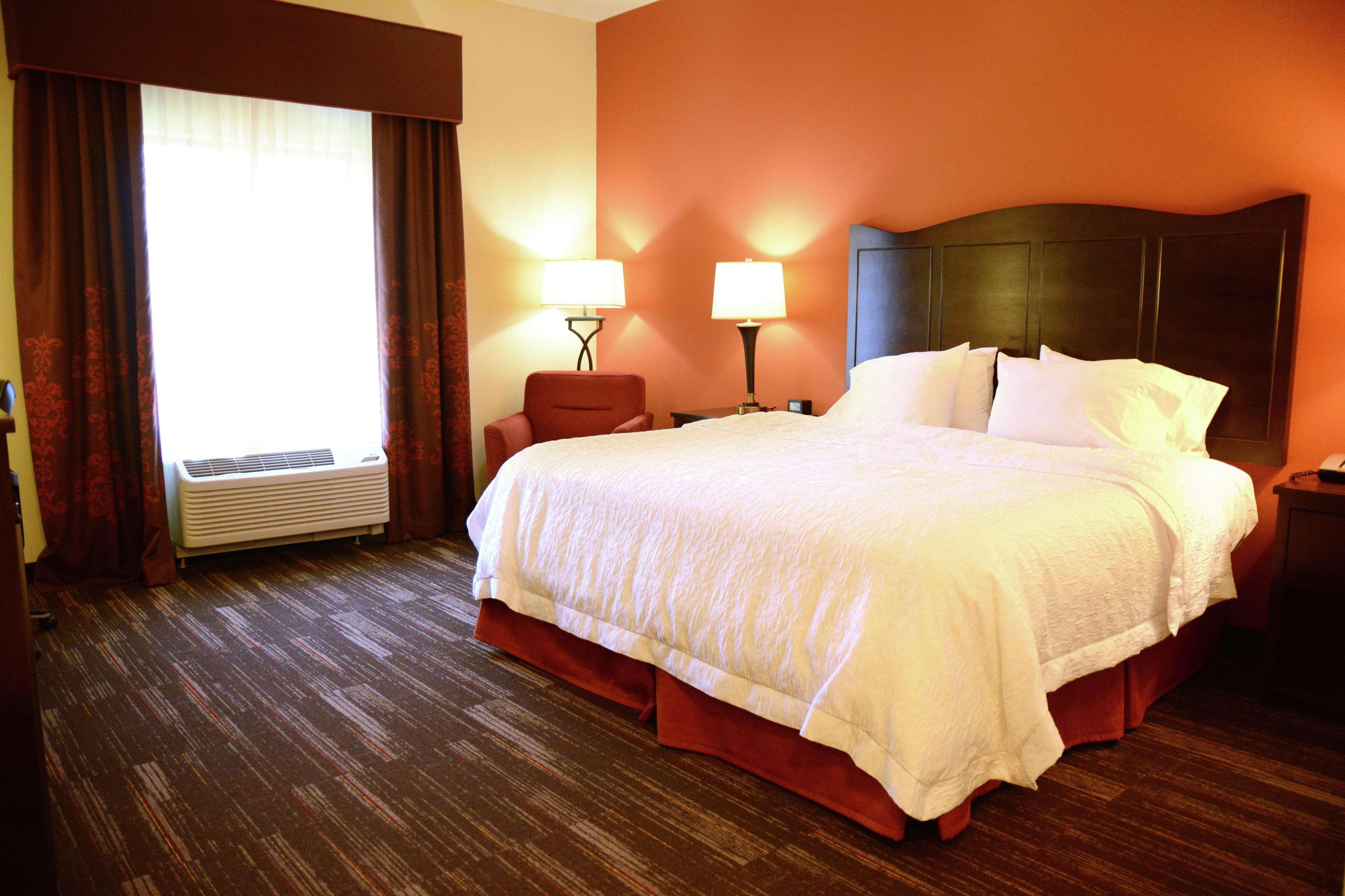 Hampton Inn Поплар Блъф Екстериор снимка